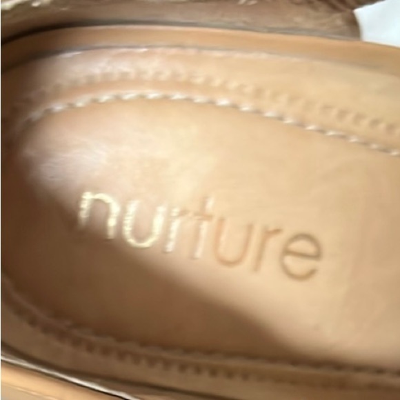 Nurture by Lamaze Tan heels  with Adjustable Strap size 6 1/2 - Picture 2 of 12